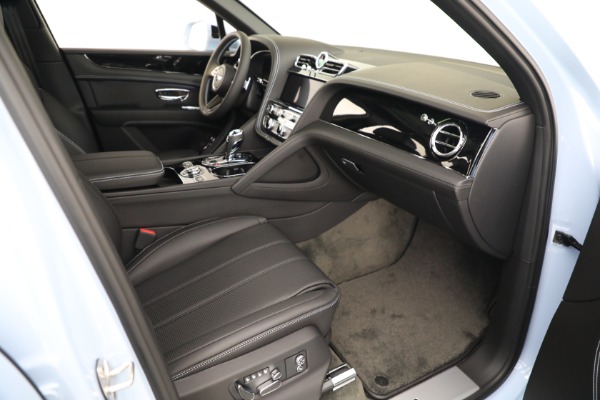 Used 2022 Bentley Bentayga V8 for sale $199,900 at Aston Martin of Greenwich in Greenwich CT 06830 25