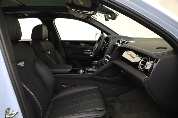 Used 2022 Bentley Bentayga V8 for sale $199,900 at Aston Martin of Greenwich in Greenwich CT 06830 26