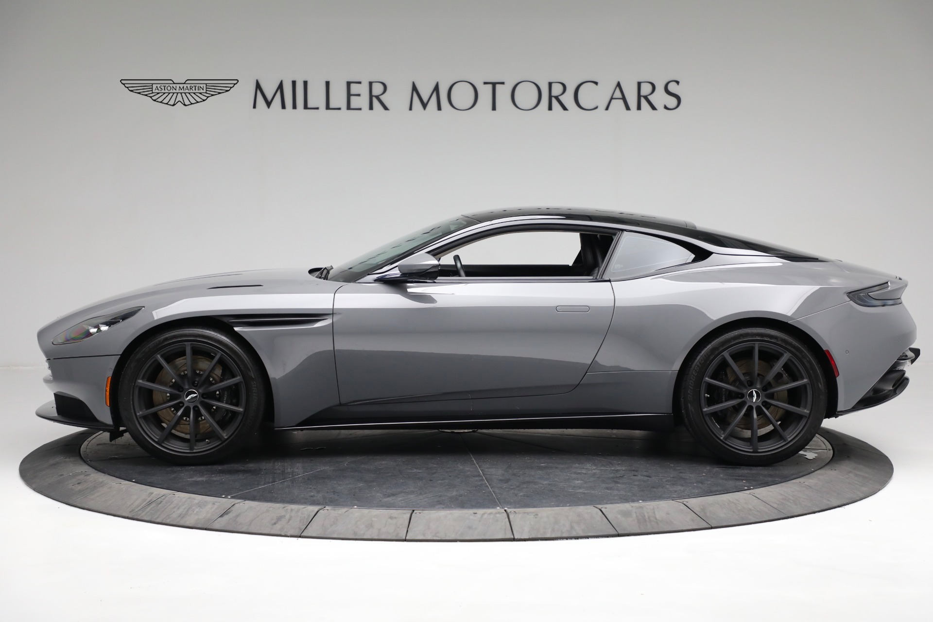 ASTON MARTIN カタログ 2021 Aston Martin Vantage Coupe for Sale - Cars & Bids