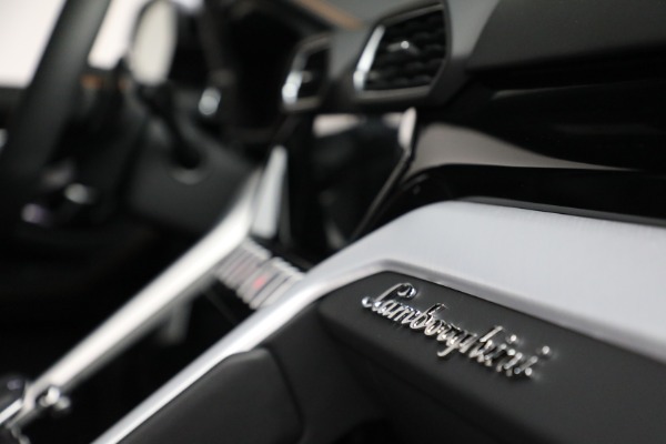 Used 2020 Lamborghini Urus for sale $295,900 at Aston Martin of Greenwich in Greenwich CT 06830 25