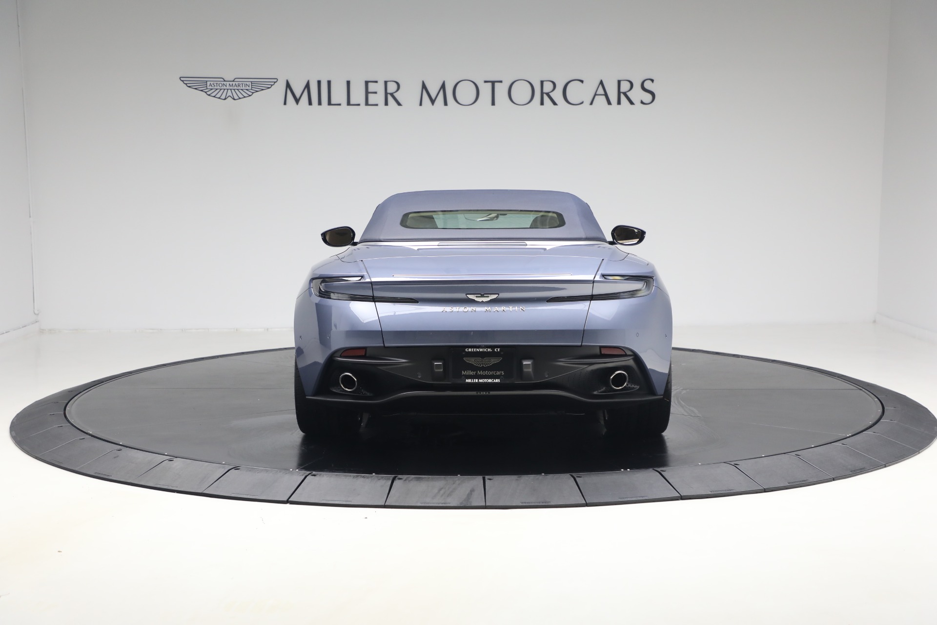 2022 Aston Martin DB11 Base - Photo 21