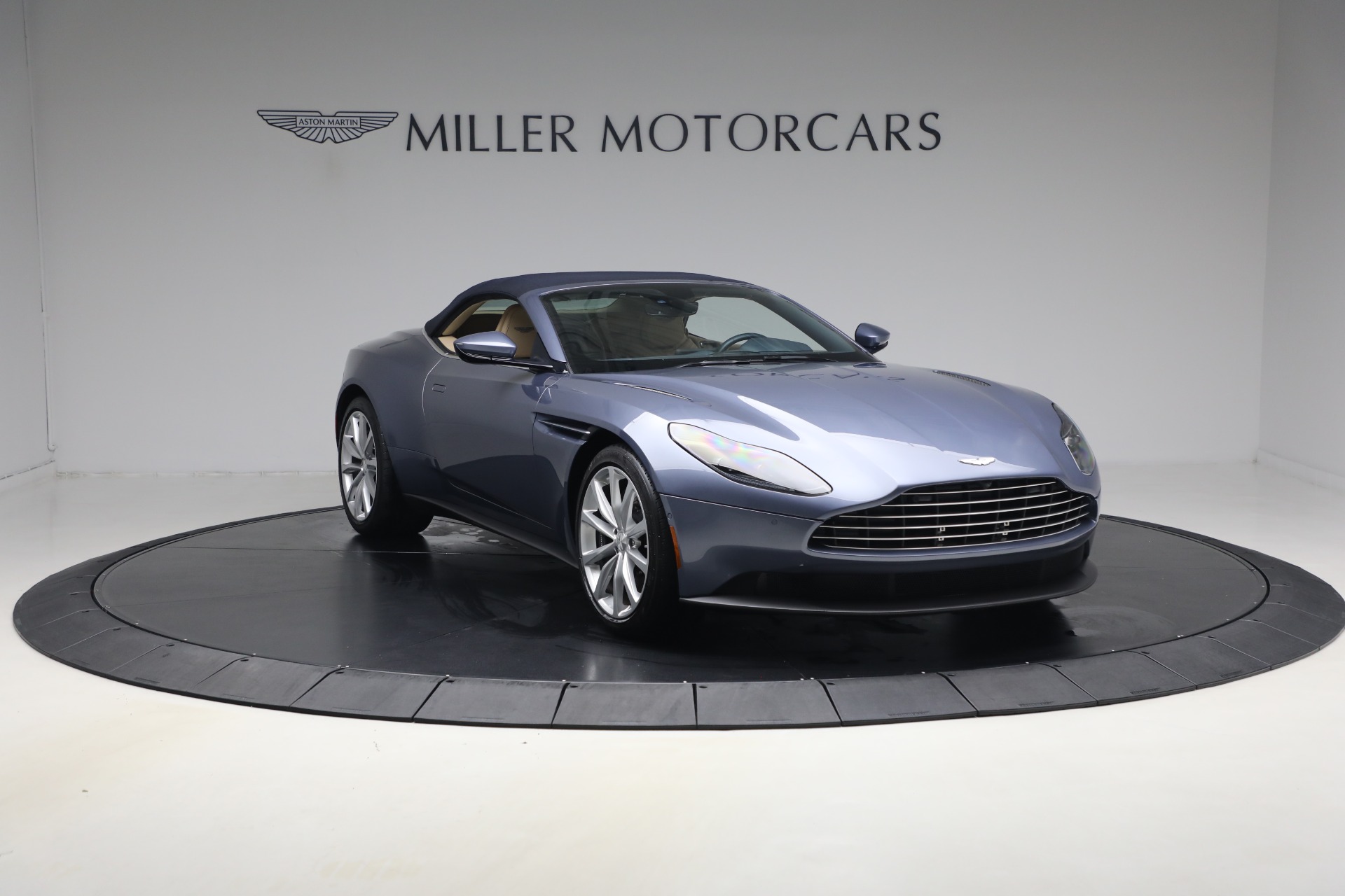 2022 Aston Martin DB11 Base - Photo 26