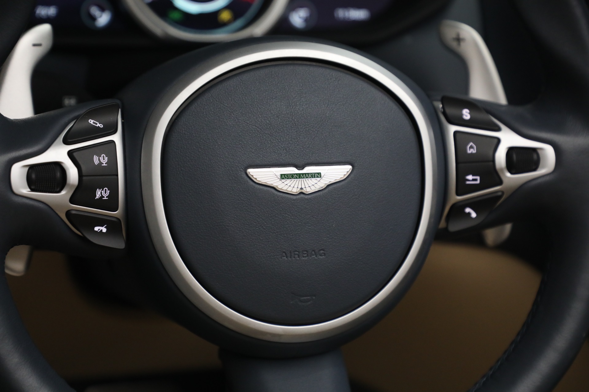 2022 Aston Martin DB11 Base - Photo 39