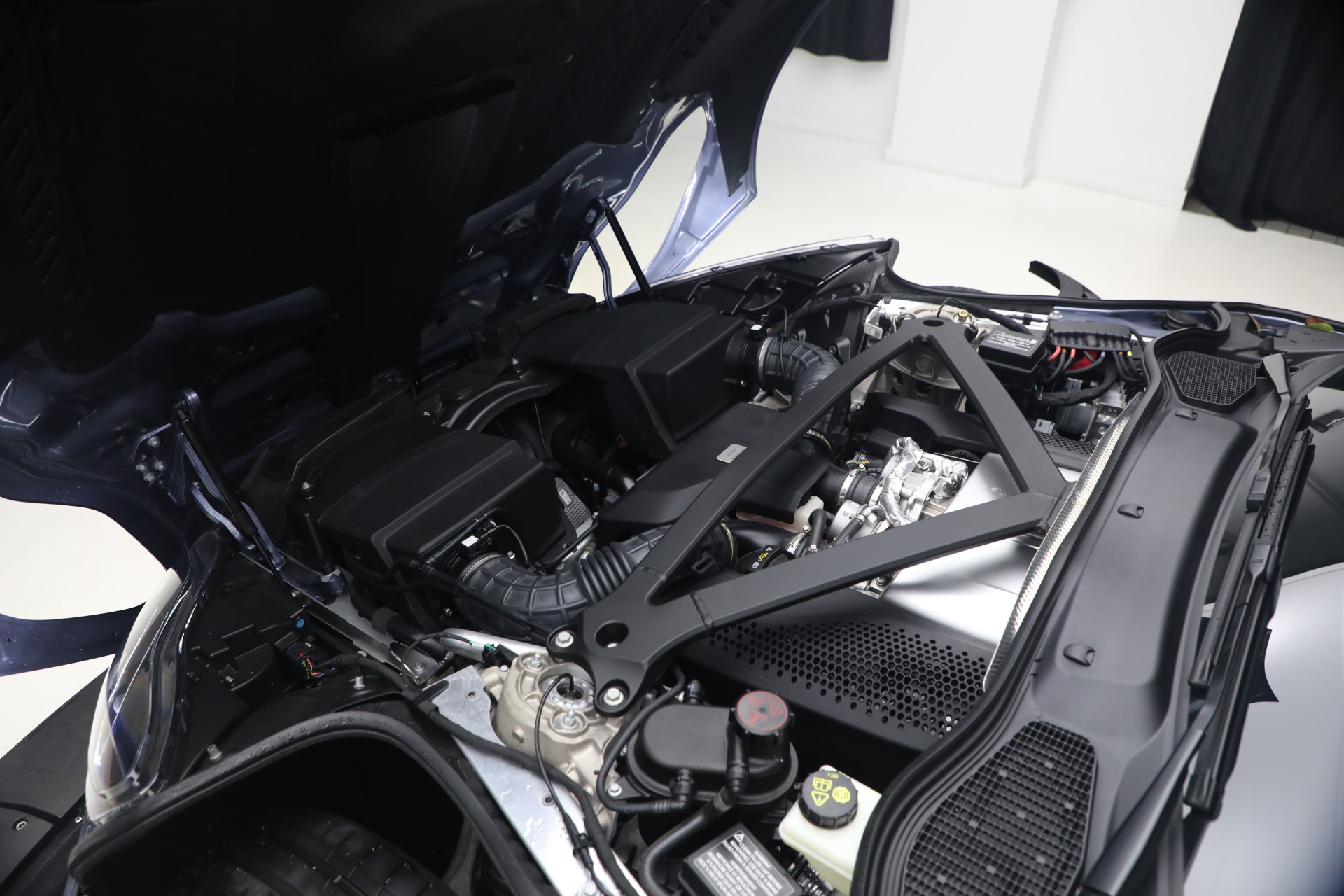 2022 Aston Martin DB11 Base - Photo 52