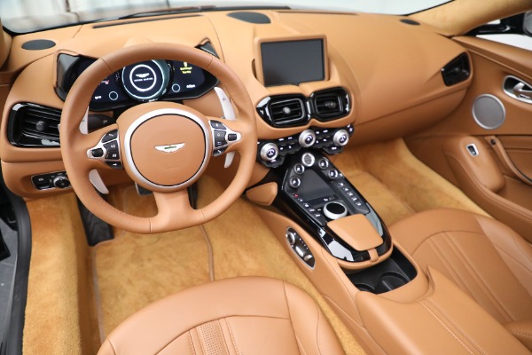 New 2022 Aston Martin Vantage Roadster for sale $192,716 at Aston Martin of Greenwich in Greenwich CT 06830 13