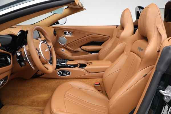 New 2022 Aston Martin Vantage Roadster for sale $192,716 at Aston Martin of Greenwich in Greenwich CT 06830 14