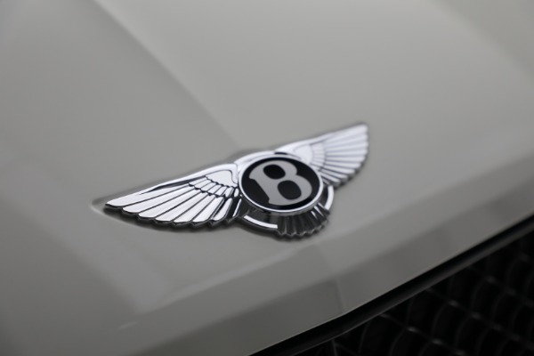 New 2022 Bentley Bentayga V8 for sale Sold at Aston Martin of Greenwich in Greenwich CT 06830 15