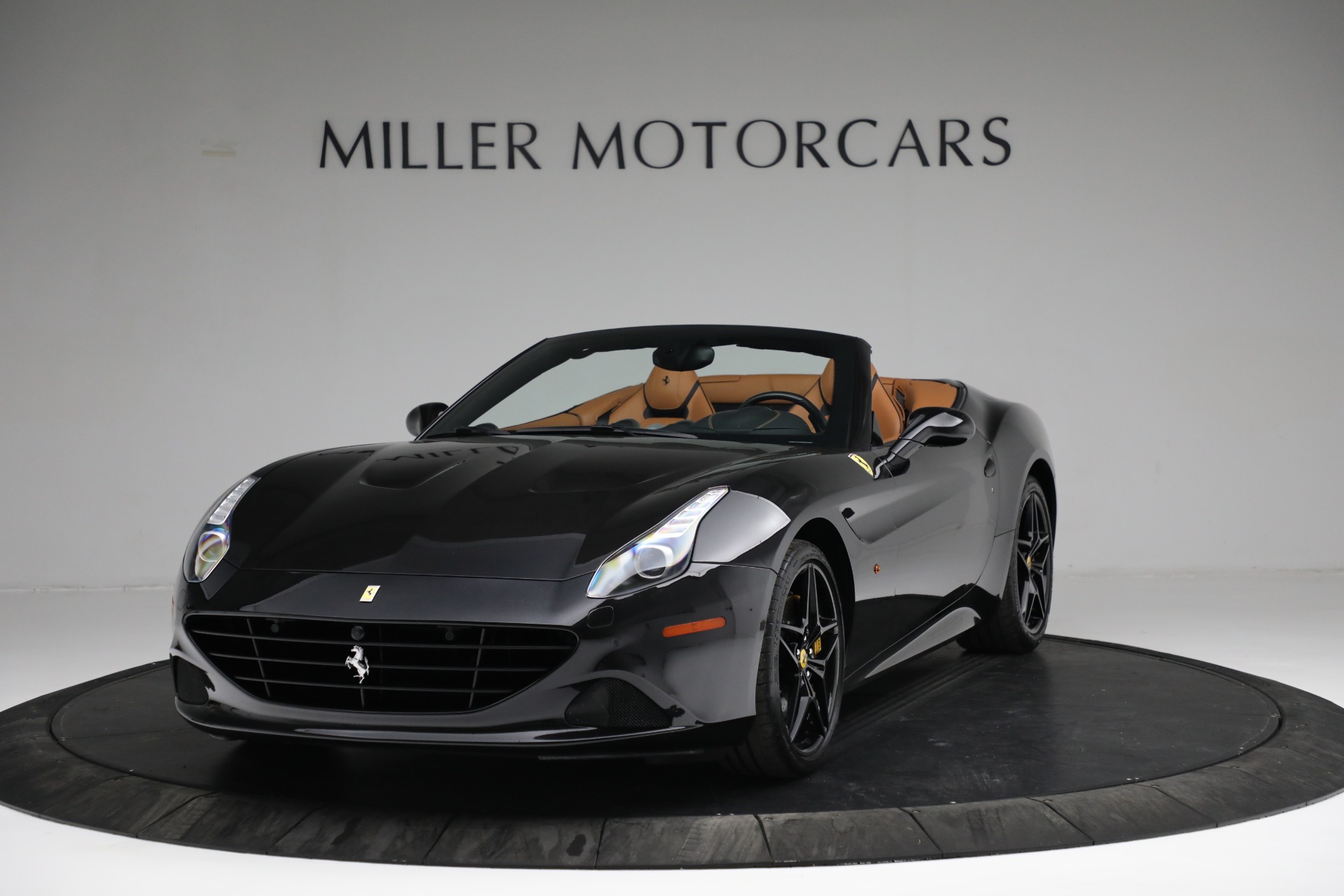 Used 2017 Ferrari California T for sale Sold at Aston Martin of Greenwich in Greenwich CT 06830 1