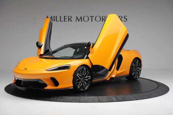 New 2022 McLaren GT for sale $220,800 at Aston Martin of Greenwich in Greenwich CT 06830 13