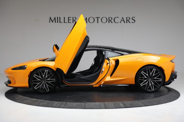 New 2022 McLaren GT for sale $220,800 at Aston Martin of Greenwich in Greenwich CT 06830 14