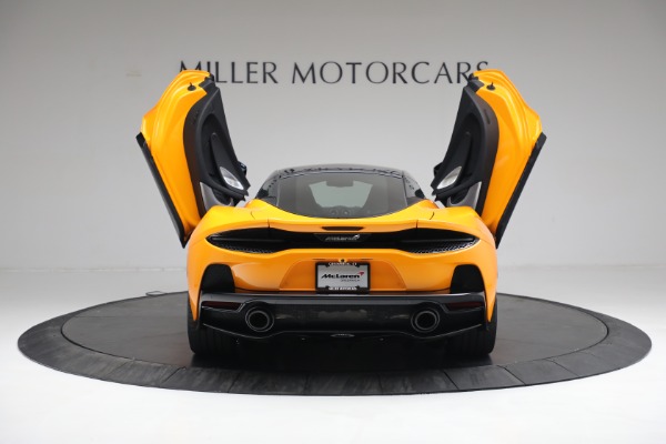 New 2022 McLaren GT for sale $220,800 at Aston Martin of Greenwich in Greenwich CT 06830 15