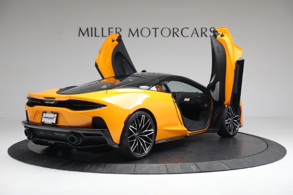 New 2022 McLaren GT for sale $220,800 at Aston Martin of Greenwich in Greenwich CT 06830 16