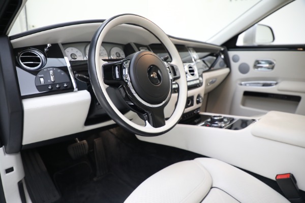 Used 2017 Rolls-Royce Ghost for sale $229,900 at Aston Martin of Greenwich in Greenwich CT 06830 13