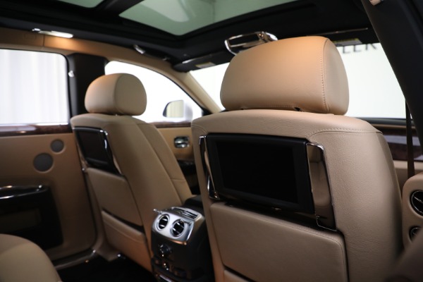 Used 2013 Rolls-Royce Ghost for sale Sold at Aston Martin of Greenwich in Greenwich CT 06830 24