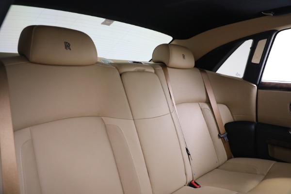 Used 2013 Rolls-Royce Ghost for sale $159,900 at Aston Martin of Greenwich in Greenwich CT 06830 26