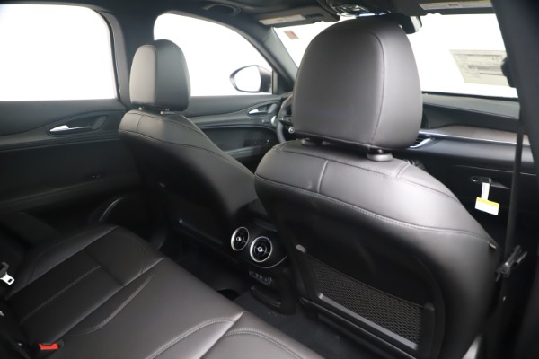 New 2022 Alfa Romeo Stelvio Ti for sale $54,730 at Aston Martin of Greenwich in Greenwich CT 06830 26