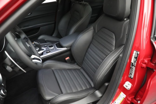 Used 2022 Alfa Romeo Giulia Veloce for sale $29,900 at Miller Motorcars Aston Martin in Greenwich CT 06830 15