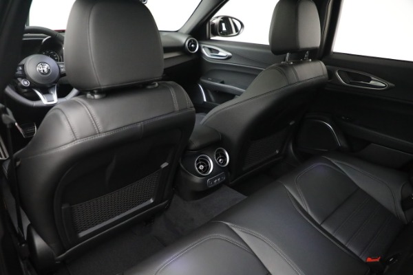Used 2022 Alfa Romeo Giulia Veloce for sale $29,900 at Miller Motorcars Aston Martin in Greenwich CT 06830 19