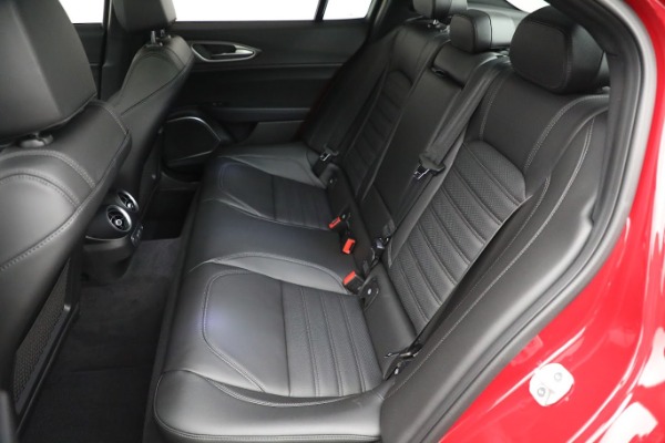 Used 2022 Alfa Romeo Giulia Veloce for sale $29,900 at Miller Motorcars Aston Martin in Greenwich CT 06830 20