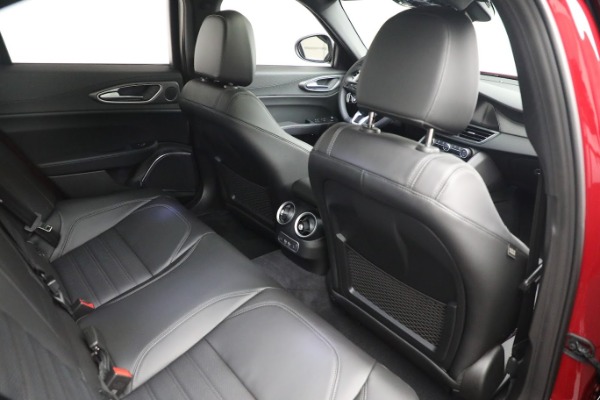 Used 2022 Alfa Romeo Giulia Veloce for sale $29,900 at Miller Motorcars Aston Martin in Greenwich CT 06830 21
