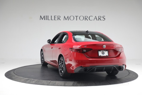 Used 2022 Alfa Romeo Giulia Veloce for sale $29,900 at Miller Motorcars Aston Martin in Greenwich CT 06830 5