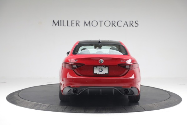 Used 2022 Alfa Romeo Giulia Veloce for sale $29,900 at Miller Motorcars Aston Martin in Greenwich CT 06830 6