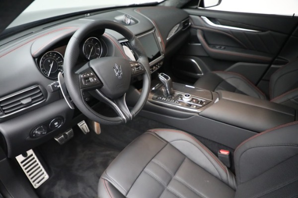 New 2022 Maserati Levante Modena for sale $113,696 at Aston Martin of Greenwich in Greenwich CT 06830 14