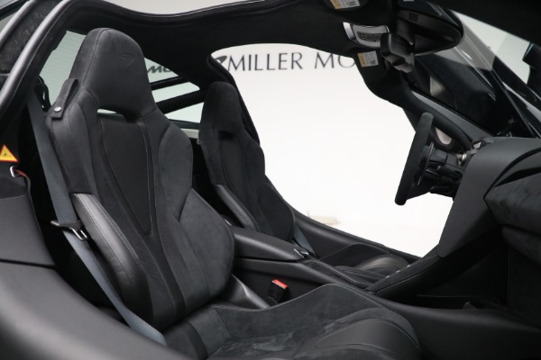 Used 2019 McLaren 720S Performance for sale $299,900 at Aston Martin of Greenwich in Greenwich CT 06830 22