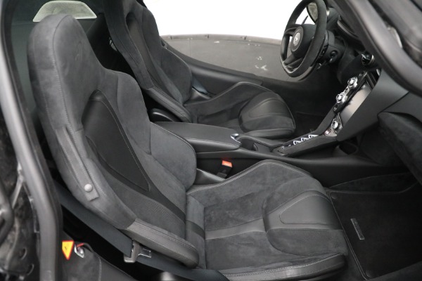 Used 2019 McLaren 720S Performance for sale $299,900 at Aston Martin of Greenwich in Greenwich CT 06830 23