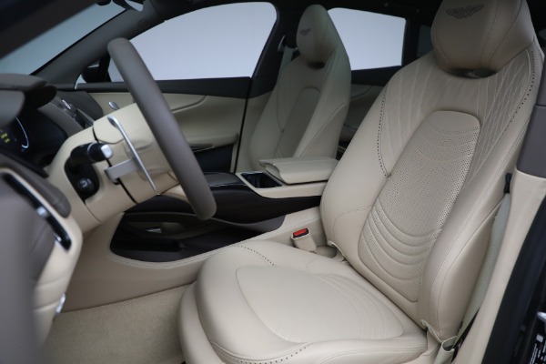 New 2022 Aston Martin DBX for sale $227,646 at Aston Martin of Greenwich in Greenwich CT 06830 14