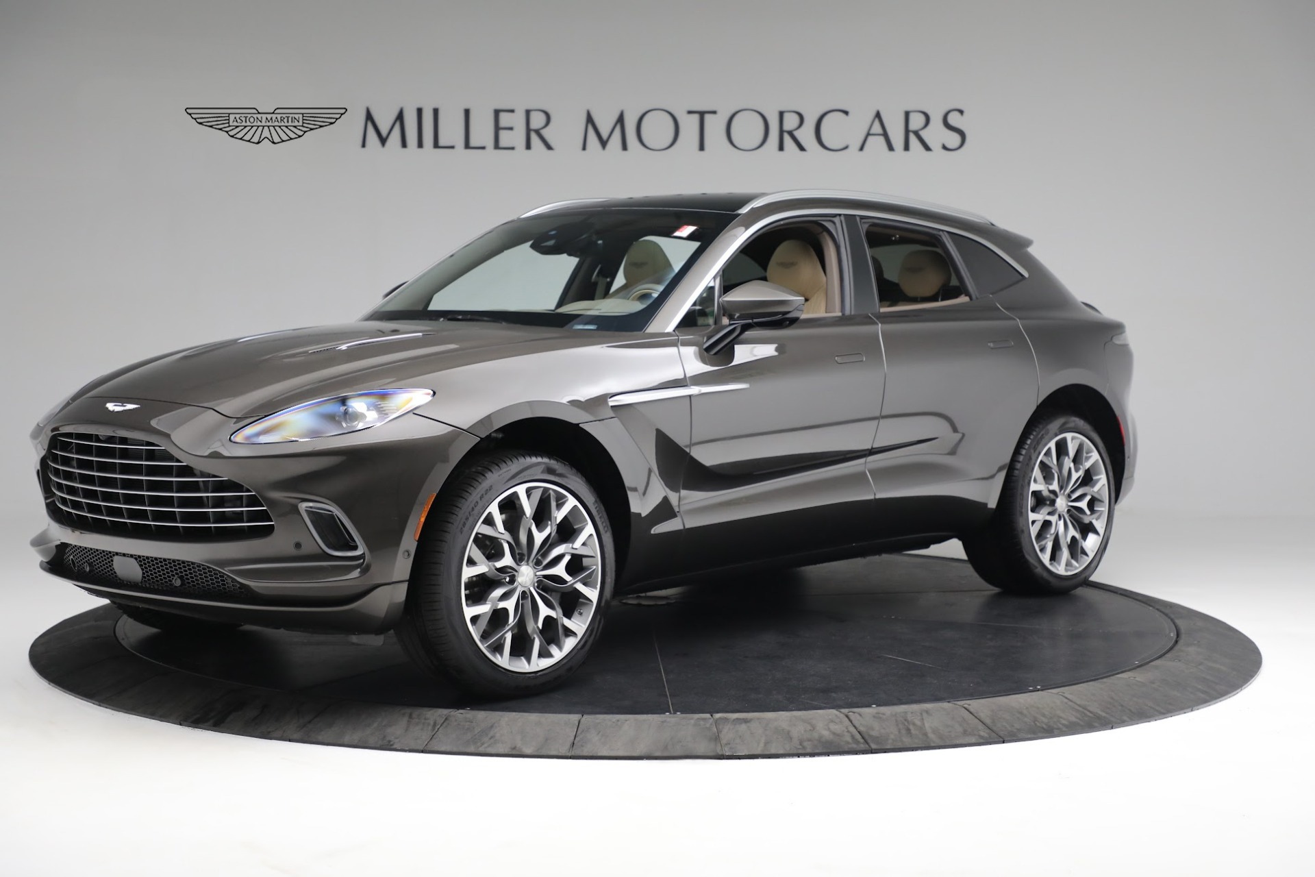 Used 2022 Aston Martin DBX for sale $227,646 at Aston Martin of Greenwich in Greenwich CT 06830 1