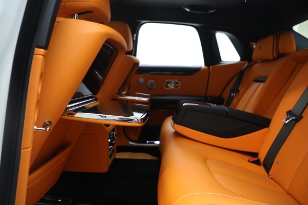 Used 2022 Rolls-Royce Ghost Black Badge for sale $394,900 at Aston Martin of Greenwich in Greenwich CT 06830 18