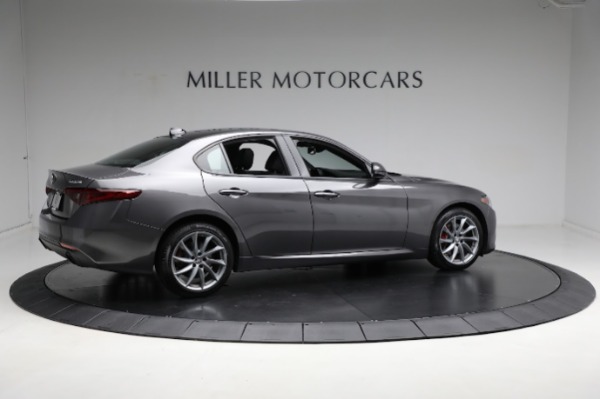 Used 2023 Alfa Romeo Giulia Sprint for sale $36,900 at Aston Martin of Greenwich in Greenwich CT 06830 18