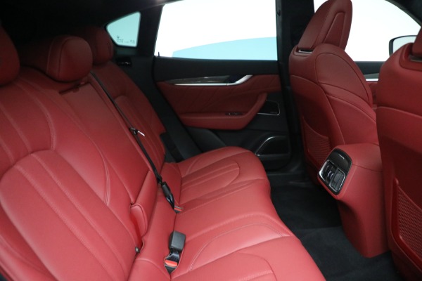 New 2022 Maserati Levante Modena for sale $114,275 at Aston Martin of Greenwich in Greenwich CT 06830 25