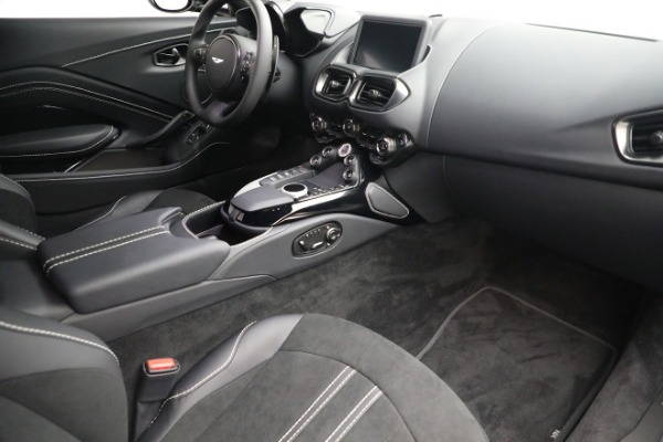 Used 2022 Aston Martin Vantage Coupe for sale $169,900 at Aston Martin of Greenwich in Greenwich CT 06830 19