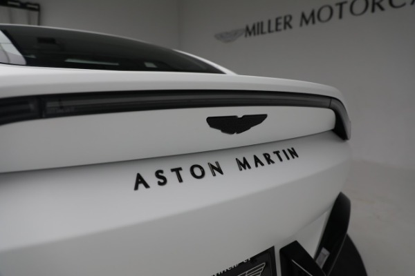 Used 2022 Aston Martin Vantage Coupe for sale $185,716 at Aston Martin of Greenwich in Greenwich CT 06830 24