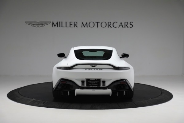 Used 2022 Aston Martin Vantage Coupe for sale $169,900 at Aston Martin of Greenwich in Greenwich CT 06830 5