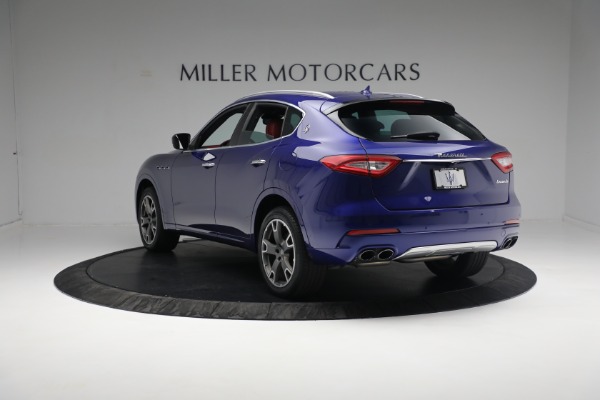 Used 2017 Maserati Levante for sale Sold at Aston Martin of Greenwich in Greenwich CT 06830 5