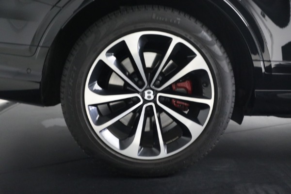 Used 2022 Bentley Bentayga V8 for sale $137,900 at Miller Motorcars Aston Martin in Greenwich CT 06830 15