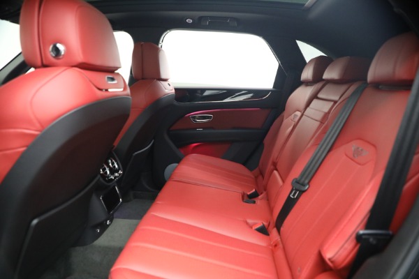 Used 2022 Bentley Bentayga V8 for sale $137,900 at Miller Motorcars Aston Martin in Greenwich CT 06830 23