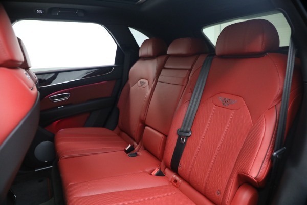 Used 2022 Bentley Bentayga V8 for sale $137,900 at Miller Motorcars Aston Martin in Greenwich CT 06830 24