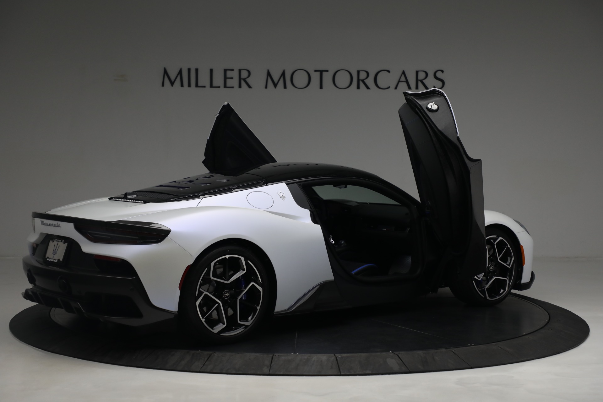 Pre-Owned 2022 Maserati MC20 For Sale (Special Pricing) | Aston