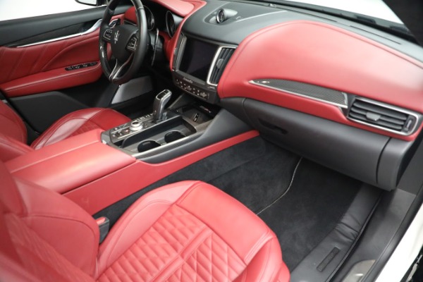 Used 2019 Maserati Levante TROFEO for sale $109,900 at Aston Martin of Greenwich in Greenwich CT 06830 20