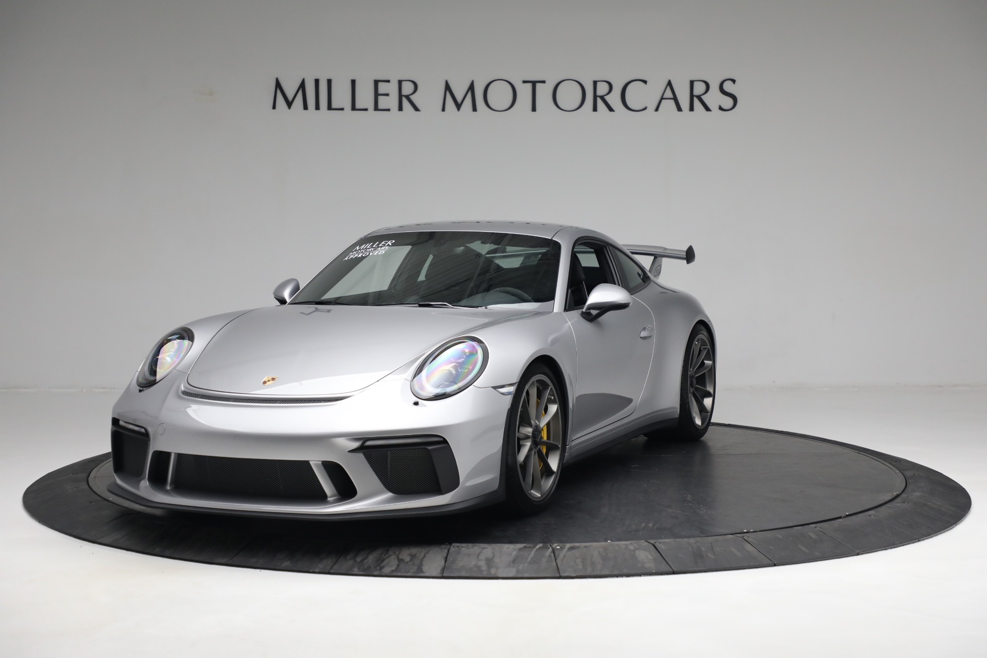 Used 2018 Porsche 911 GT3 for sale $187,900 at Aston Martin of Greenwich in Greenwich CT 06830 1
