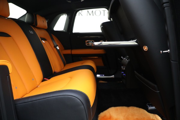 New 2023 Rolls-Royce Black Badge Ghost for sale $437,625 at Aston Martin of Greenwich in Greenwich CT 06830 25