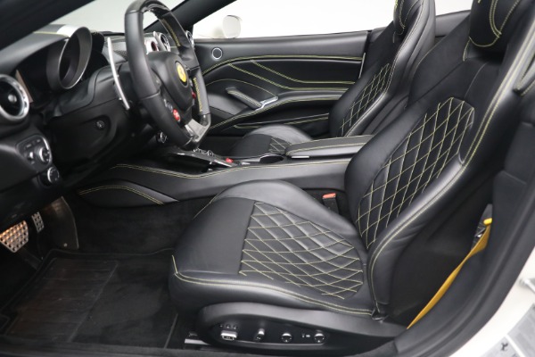 Used 2015 Ferrari California T for sale $157,900 at Aston Martin of Greenwich in Greenwich CT 06830 18