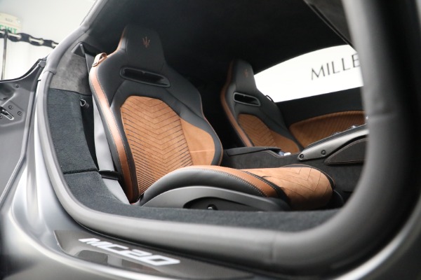 Used 2022 Maserati MC20 for sale Sold at Aston Martin of Greenwich in Greenwich CT 06830 17