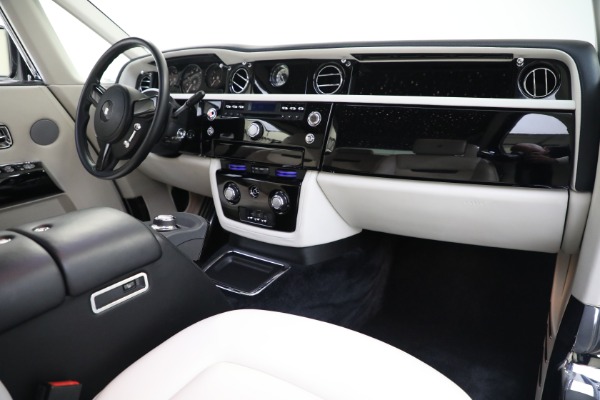 Used 2012 Rolls-Royce Phantom Coupe for sale $199,900 at Aston Martin of Greenwich in Greenwich CT 06830 15
