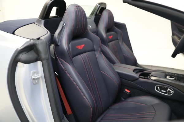 Used 2023 Aston Martin Vantage Roadster for sale $181,900 at Aston Martin of Greenwich in Greenwich CT 06830 21