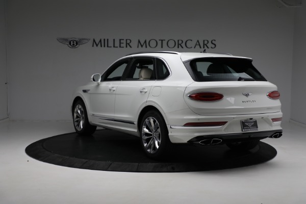 Used 2021 Bentley Bentayga Hybrid Hybrid for sale $189,900 at Aston Martin of Greenwich in Greenwich CT 06830 5